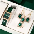 Montre carrée verte et ensemble de bijoux en cristal émeraude pour femme, montre quartz. - Ensemble Zirconium Vert