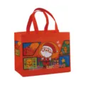 Détail de sac cabas de Noël en non-tissé affichant un motif de père Noël et renne. - Poignée Rouge Père Noël Cerf Anglais Manuscrit (Christmas B21)