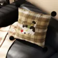 Cojín decorativo estilo británico con diseño de gato y bolas de felpa para sofá - Doble Cara 35x35cm (Funda Sin Relleno) / Gato Bola de Arroz Pompon Negro