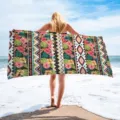 Detailansicht des farbenfrohen tropischen Blumen- und geometrischen Mikrofaser-Strandtuchs. - 70x150cm / Stil ST-LQBZ-4