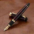 Stylo-plume de luxe en résine marbrée rouge avec garniture dorée pour une écriture fluide. - Plume EF - 0.38mm / Rouge fleur de glace