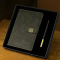Coffret cadeau d'affaires carnet et stylo en métal dans boîte noire élégante pour réunion - Ensemble de Deux Pièces (Carnet + Stylo Bois-Laiton) / Gris Foncé
