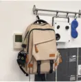Mochila escolar informal de color sólido de gran capacidad para estudiantes y viajes - Caqui (Con Colgante)