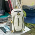 Sac à dos de randonnée étanche 40L pour le camping en plein air et les voyages d'aventure. - Blanc