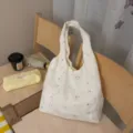 Κομψή Λευκή Τσάντα Tote από Καμβά με Floral Σχέδιο, Γυναικεία Τσάντα Ωμου - Αστέρι / Λευκό