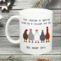 Detail van witte keramische koffiekop met grappig kippen citaat voor kantoor en thuis. - Stijl 4