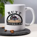 Weißer Keramik-Kaffeebecher mit lustigem Motiv, ideal für Büro und den täglichen Gebrauch. - Stil 9