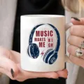 Weißer Keramik-Kaffeetasse mit modernem Musik-Kopfhörer-Druck, ideal für Büro und Zuhause. - 301-400ml / Stil 1
