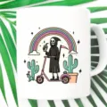 Lustige weiße Keramik Kaffeetasse mit Sensenmann Roller Motiv für das moderne Büro und Alltag. - Stil 2
