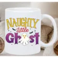 Vue détaillée de la tasse à café en céramique blanche avec motif de fantôme et texte. - Style 6