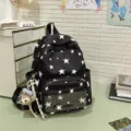 Mochila negra de estilo coreano con estampado de estrellas y bonito colgante de felpa suave. - Con Colgante / Estrella Negra
