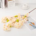 Künstlicher Kirschblütenzweig künstliche Blumen für Haus Innenbereich Hochzeit Party Dekoration. - Champagner
