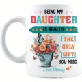 Weißer Keramik Kaffeetasse mit Blumenmuster und persönlichem Familienspruch für das Büro. - Stil 10