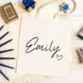 Borsa tote in tela personalizzata con il nome Emily, elegante borsa casual per uso quotidiano. - 42cm*35cm / Stile con nome inglese personalizzato