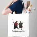 Detailansicht der Baumwolltasche mit Freundschaftsillustration und inspirierendem Spruch. - Freundschafts-Illustrationsstil