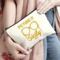 Borsa cosmetica in tela bianca con cerniera, elegante trousse per trucco con lettere. - Stampa Lettere e Occhiali