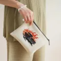 Borsetta con zip in tela minimalista, stampa auto vintage in fiamme, trousse trucco portatile - Stampa Fiamma Auto d'Epoca