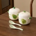 Marmite à ragoût en céramique poire verte peinte à la main avec cuillères, 6 pouces 550ml. - Glaçure Blanc Lait Poire Verte / Lot de 2 Pot à Mijoter 6 Pouces avec Cuillère