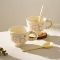 Tasse a cafe en ceramique vintage avec motif de poire, haut pied et cuillere jaune. - Tasse à Pied Haut Perlée avec Cuillère (Lot de 2) / 400ml (Avec Cuillère) / Glaçure Blanc Cassé