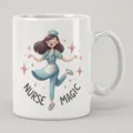 Tasse à café en céramique blanche avec un design de dessin animé d'infirmière, bureau. - 301-400ml / 5