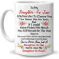 Mug à café en céramique blanche avec message chaleureux et motif floral pour belle-fille. - 301-400ml / 11