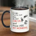 Zweifarbige Keramik Kaffeetasse mit lustigem Spruch und süßem Affenmuster für das Büro. - 301-400ml / 1