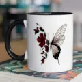 Keramik Kaffeetasse mit künstlerischem Schmetterling-Blumen-Druck und schwarzem Henkel. - 301-400ml / 2
