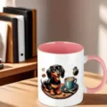 Mug à café en céramique avec motif de teckel, anse et intérieur roses, idéal pour le bureau. - Style 5