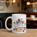Vue détaillée d'une tasse en céramique blanche avec motif coloré de maternelle au café. - Style 10