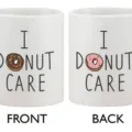 Taza de café de cerámica blanca con divertido diseño de rosquilla, ideal para uso diario en casa. - A912