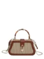 Sac à main en paille tissée avec bordure en cuir PU, anse foulard et bandoulière chaîne. - Marron