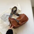 Sac bandoulière marron en cuir souple avec sangle ethnique sac coussin décontracté - Marron