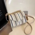 Sac bandoulière en paille rayée, sac à épaule décontracté, sac de plage tendance pour femme. - Kaki