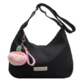 Sac bandoulière noir effet froissé bulle avec charm en peluche mignon, sac fourre-tout tendance. - Noir (Avec Pendentif)