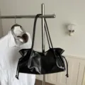 Zwarte zachte schoudertas, casual PU lederen hobo tas voor dames dagelijks gebruik. - Zwart