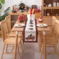 Runner da tavola di Natale con camion scozzese rosso e nero e albero per decorazione festiva. - 33*183cm / Camion a Quadri Rossi