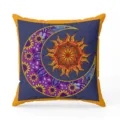 Dettaglio federa cuscino mandala boho sole e luna, decorazione colorata per divano. - 40*40 / modello 3