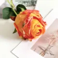 Fausse rose artificielle vintage à bords brûlés pour décoration maison accessoires photo. - Orange Foncé