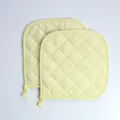 Set di presine trapuntate gialle in cotone con passante da appendere per uso quotidiano in cucina. - Confezione da 2 / Giallo brillante