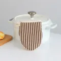 Thickened oven mitt heat resistant baking glove in brown stripe short duck beak design - 14*18cm / Coffee Striped
