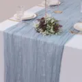 Hellblauer Crinkle Tischläufer Bali Gaze Stoff für Hochzeit Party Esstisch Dekoration - Neues Blaugrau