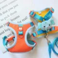 Conjunto de arnés de malla transpirable para perro pequeño y gato con peluche de elefante y correa. - XS - Muy pequeño / Elefante Feliz (Con Correa)