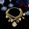 Reloj de cuarzo con pulsera de cadena multicapa dorada, dijes de corazones y cristal elegante. - Corazón Linterna Diamante de Imitación / Dorado