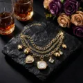 Reloj pulsera de cadena multicapa dorada con dijes de corazón y diamante, cuarzo elegante. - Corazón Grande / Dorado