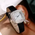 Elegante reloj de cuarzo cuadrado para mujer con pedrería, correa de cuero negro y esfera brillante. - Caja Plateada Negra