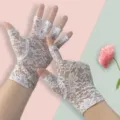 White lace half-finger gloves for women, breathable sun protection driving lace gloves. - One Size / White