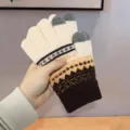 Gants d'hiver tricotés tactiles avec motif jacquard chaud, variante élégante et confortable. - Taille unique / Beige