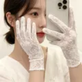 White lace gloves, short mesh floral sunscreen gloves for women tea party bridal performance. - One Size / White