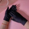 Gants de protection solaire d'été pour femmes à pois noirs fins élastiques respirants cyclisme - Taille unique / Noir Pois