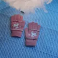 Kids warm knitted gloves with cute deer pattern, fleece lined winter thermal gloves for children. - 5-12 Years / Pink